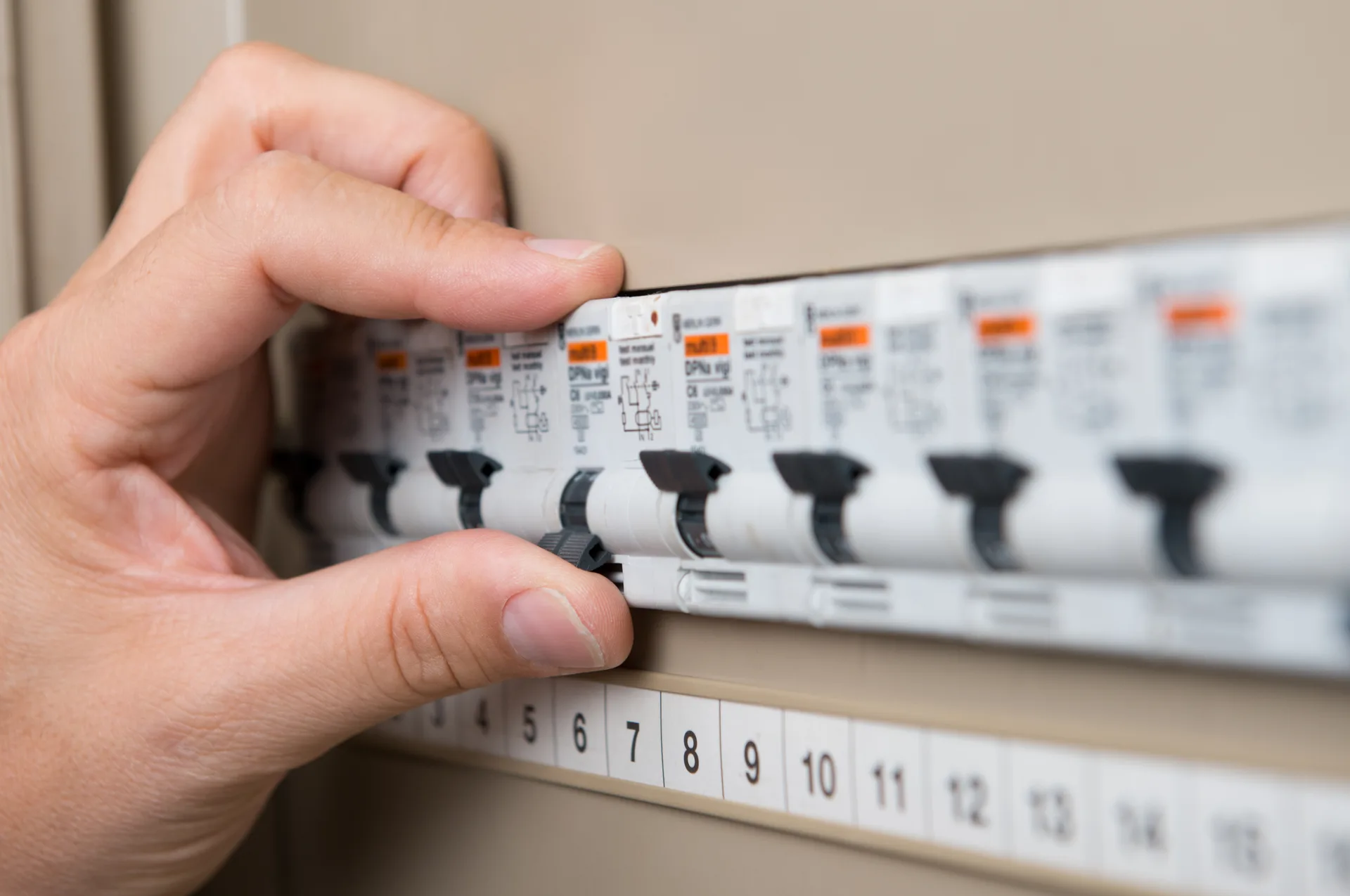 Electrician Rutherford, licensed electricians serving Rutherford
